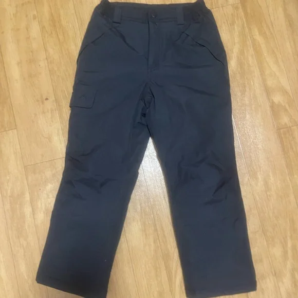 LIKE NEW NWOT BOYS VERTICAL 9 WIND RESISTANT SNOW & SKI BLACK PANTS SIZE SMALL - Picture 2 of 5